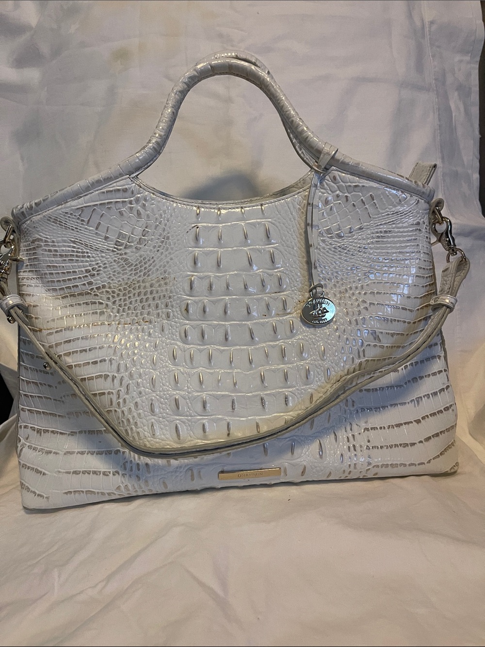 White Croc-Embossed Tote Bag - Elegant Everyday Carry